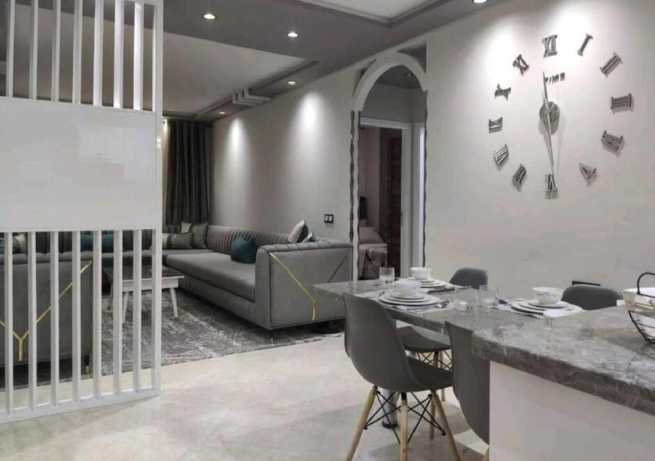 Elegant Apartment With Air Conditioner For A Great Stay แทนเจียร์ ภายนอก รูปภาพ